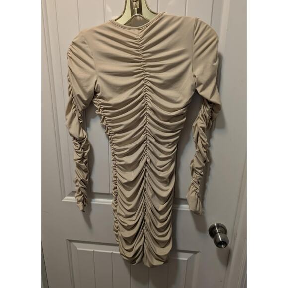 Edikted Long Sleeve Ruched Dollie Sexy Mini Dress Beige Size XS Party Clubwear - Picture 4 of 8